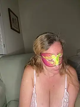 Онлайн чат XXX largeboobies30