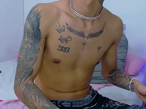 XXX chat uživo modela skoook_gray_