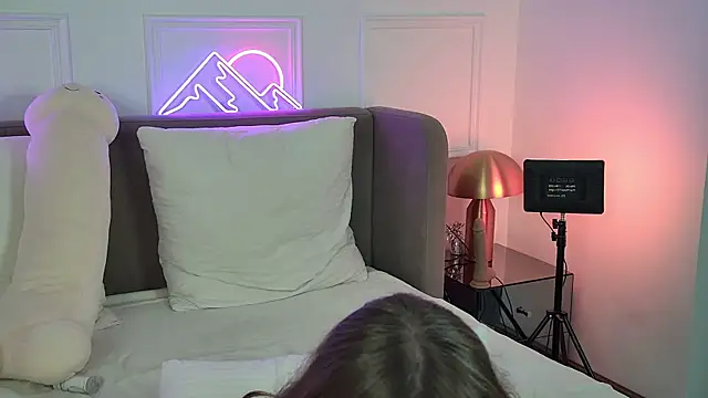 MeganStrane Adlı Modelin Canlı XXX Sohbeti