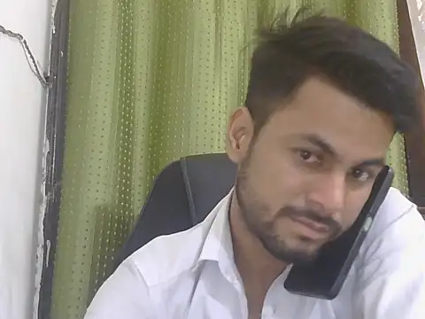 Stubborndesiboy's Live XXX Chat