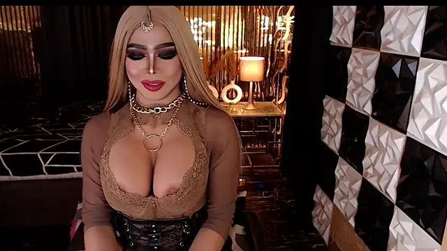 MonstrousCockDiva Adlı Modelin Canlı XXX Sohbeti