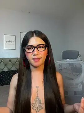 Chat +18 de JassmineLove ao vivo