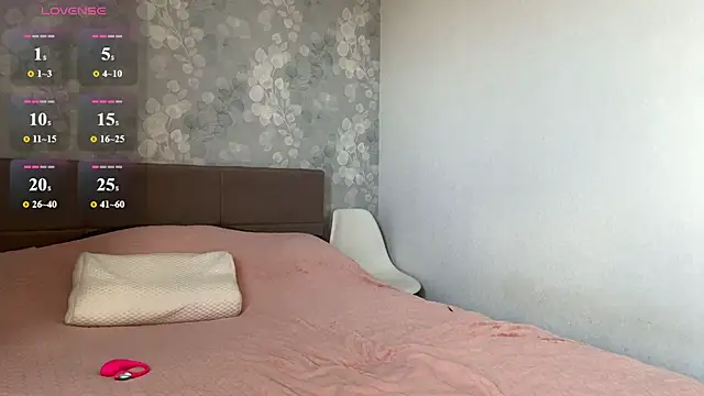 MIA_SHADE live XXX chat