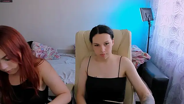 Adelina_xxx's Live XXX Chat