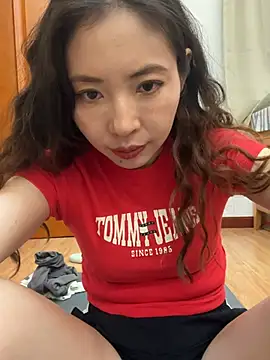 mimi_181 即時 XXX 聊天