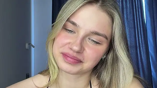 Chat XXX en directo de EarthaStinett