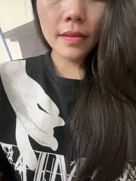 Bella_7777's Webcam Show