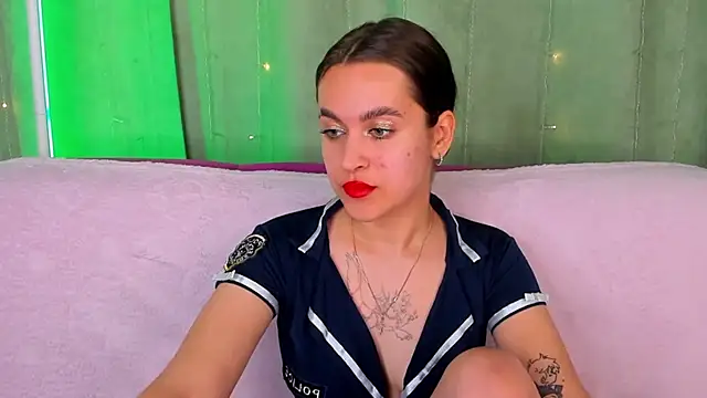 Chatroom XXX en direct de AishaTempt