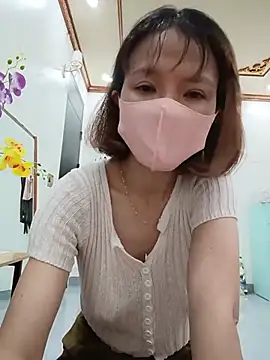 Emma_Linh 现场XXX聊天