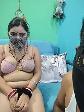 Chat +18 de Curvy_shivani ao vivo