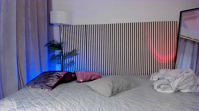 Chatroom XXX en direct de SonyaBabyn