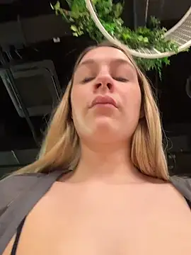 SashaCatt's Live XXX Chat