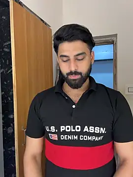 Royalboy_03 Adlı Modelin Canlı XXX Sohbeti