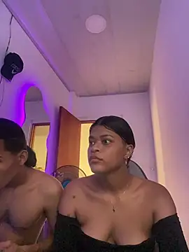 RoomExotic11のライブXXXチャット