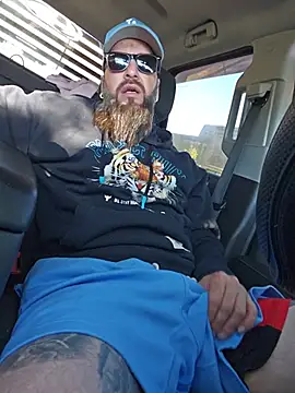 Chat XXX en directo de Beardedtattood