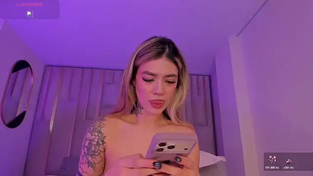 Онлайн чат XXX ViolettHansson