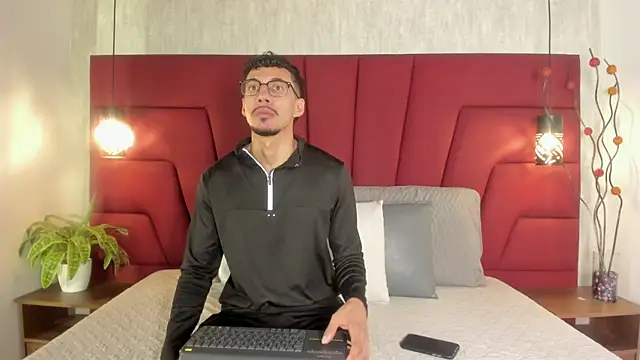 Philip_collins Live XXX-Chat