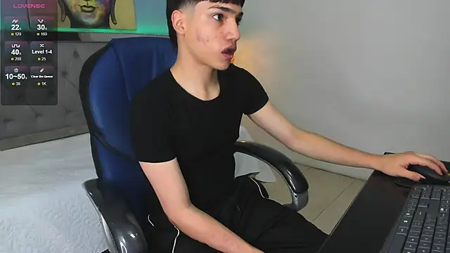 Živý XXX chat Ethanx18_