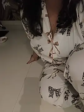 Chat XXX en directo de Alisha_Sahil