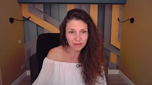 Chat +18 de EllaLong ao vivo