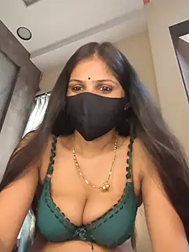 kaira_noty Chat XXX in diretta
