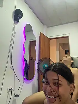Chat +18 de RoomExotic11 ao vivo