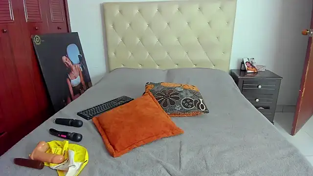 LUISSA_ Adlı Modelin Canlı XXX Sohbeti