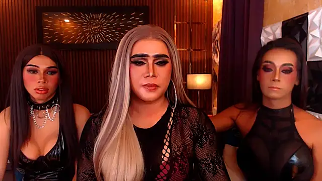 دردشة MariaSofiaLoveTS الجنسية المباشرة