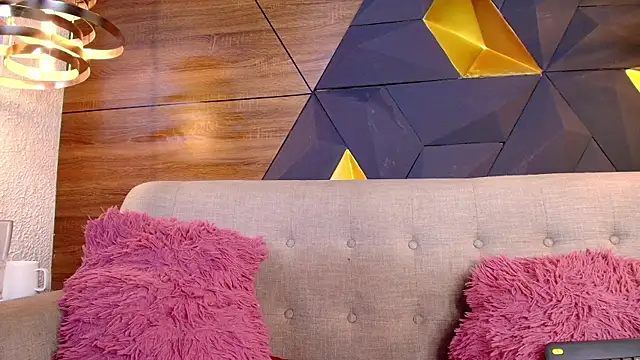 ly_lulu Chat XXX in diretta