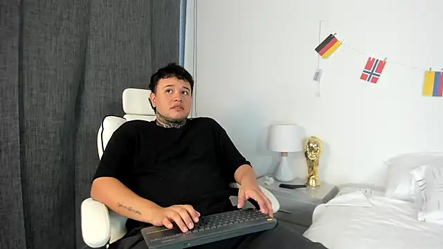 Živý XXX chat burning_diamond__