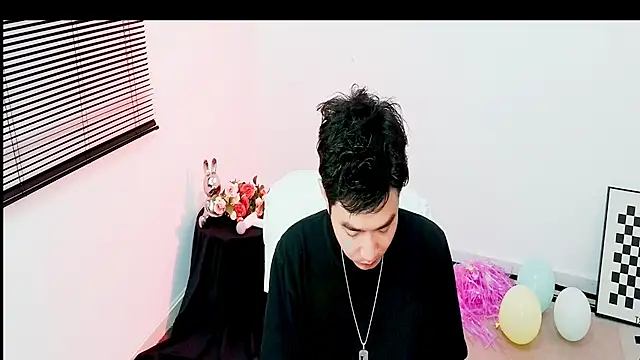 qqq-002 Chat XXX live
