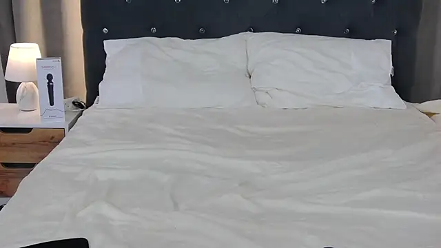 XXX chat uživo modela VikkyVonn