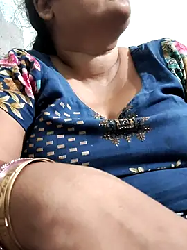 Hot_indian_Milf's Live XXX Chat