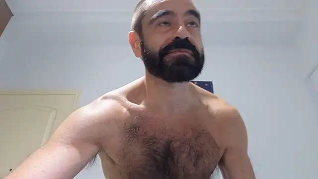 hairycerberus' Live XXX Chat