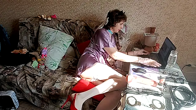 Zluchka_'s Live XXX Chat