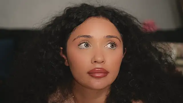 ChloeJoyce's Live XXX Chat