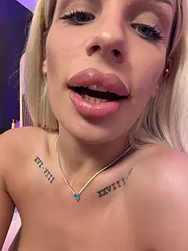 Chat +18 de CanndyIvy ao vivo