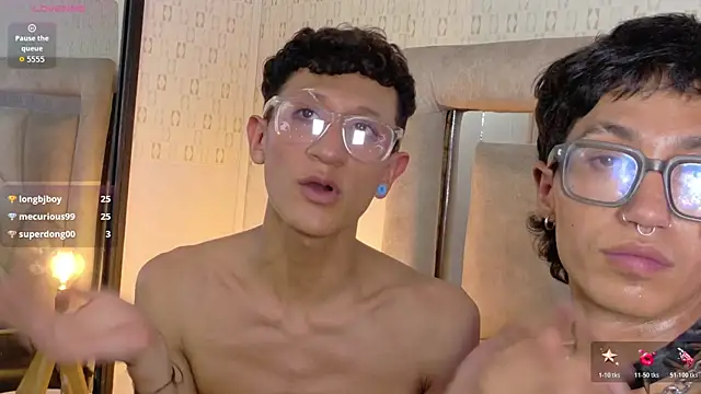 Chat +18 de Jen_nc ao vivo