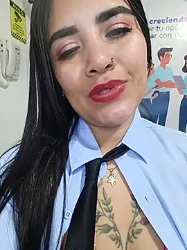 MAYE__13 Adlı Modelin Canlı XXX Sohbeti