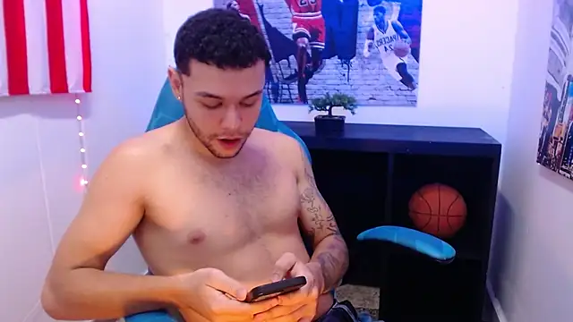 Chat XXX en directo de Brian_Adler