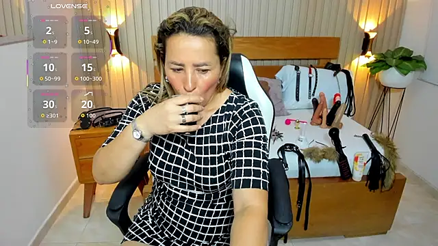 luciana_ballesteros_'s Live XXX Chat