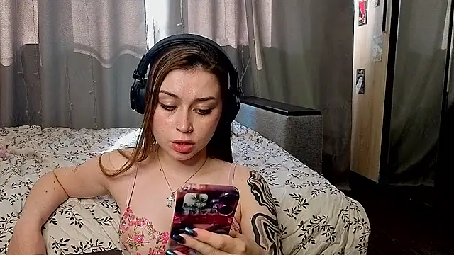 HighTekDani élő XXX-chatje