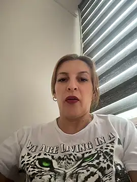 Hot-Milf4U Live XXX-Chat