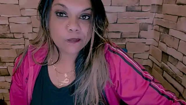 Baddie_Style Adlı Modelin Canlı XXX Sohbeti