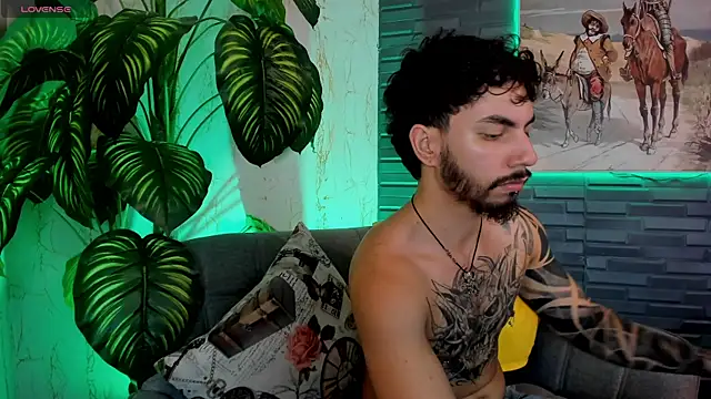 Онлайн чат XXX levi_wolf