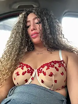 Онлайн чат XXX roxyrougee