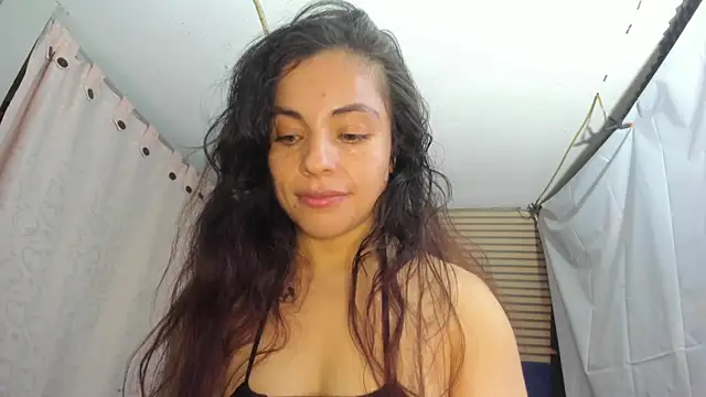 Chat XXX en directo de rosse_2504