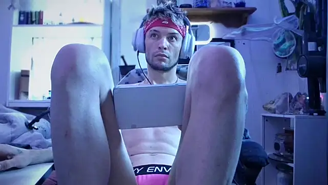 Trystan_Spellman élő XXX-chatje