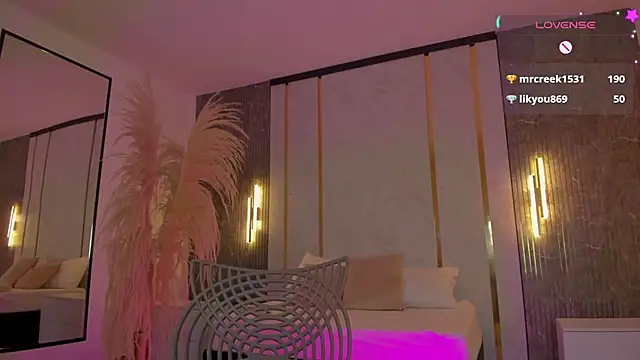 Онлайн чат XXX riley_sierra