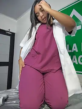Kinky_DoctorX লাইভ XXX চ্যাট